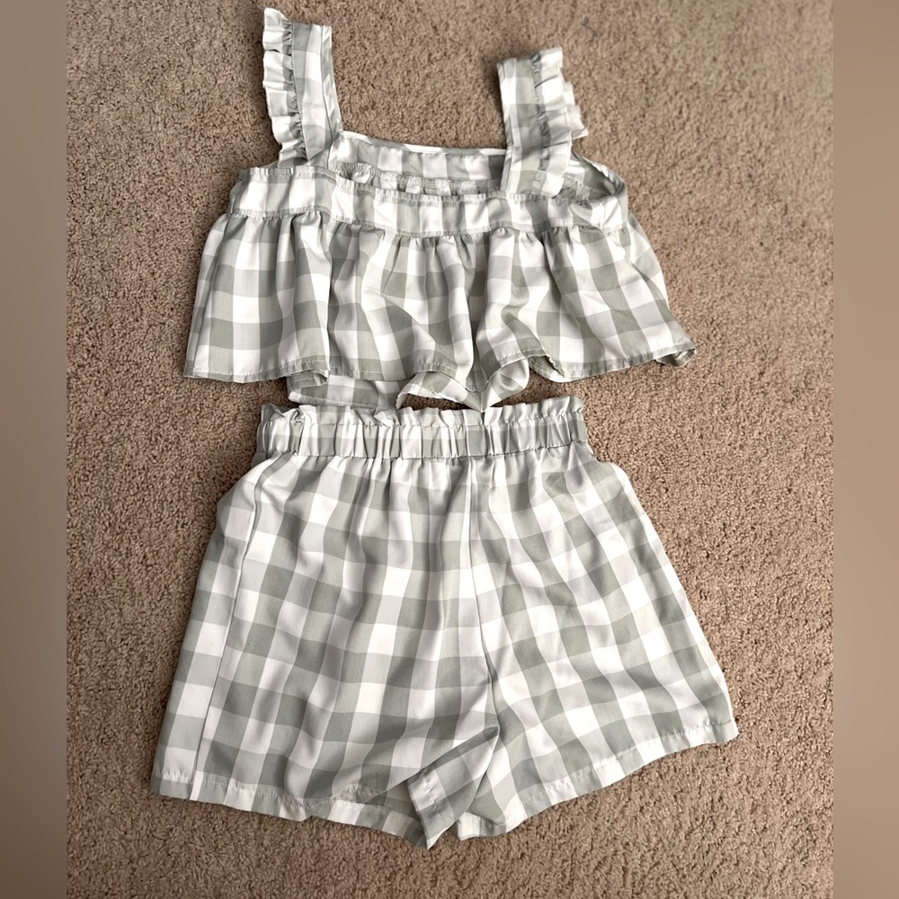 Green/white checkered top/short set